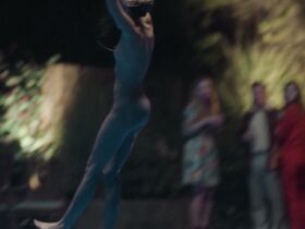 Хлоя Кмарада голая – Умираю со смеху s02e01 (2018) #5