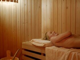 Эви Мейнардус голая – Heiter bis tödlich — Morden im Norden e69 (2018) #7