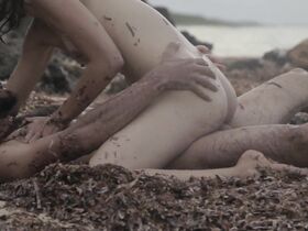 Летисия Леон голая – Molina's Borealis (2014) #1