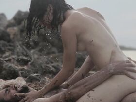 Летисия Леон голая – Molina's Borealis (2014) #4