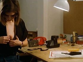 Ассумпта Серна голая, Тайда Уррузола голая – Секретный сад (1984) #1