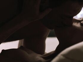 Лиза Кинг голая – Пробуждение смерти (2004)