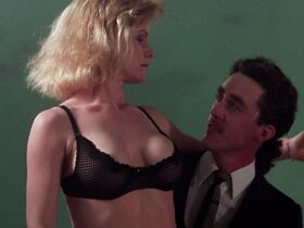 Роксанна Эрнандез голая, Тиффани Милион голая, Тиффани Милион голая, Том Рэндольф голая – Ярость в клетке (1989) #16