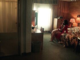 Сара Эберт голая, Майра Леаль голая, Линдсэй Мусил голая – Картер и Джун (2018) #2