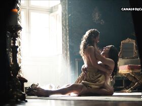 Виктуар Досерр голая, Мэддисон Джайзани голая – Версаль (2018) #8