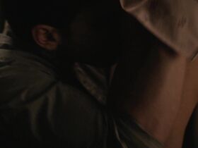 Элла Пернелл секси, Кейтлин Фицджералд секси – Сладкая горечь s01e03 (2018) #4