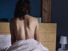 Аньес Делашер голая, Мод Журез голая – Шале s01e02 (2018) #5