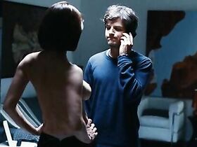 Азия Ардженто секси, Мириам Джованелли голая – Промах (2011) #2