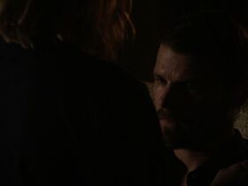 Дайан Крюгер секси – Мост s02e04 (2014) #11