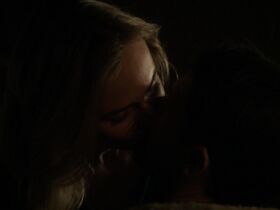 Дайан Крюгер секси – Мост s02e04 (2014) #14