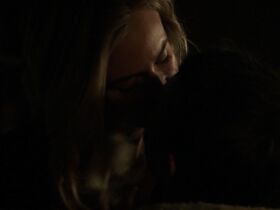 Дайан Крюгер секси – Мост s02e04 (2014) #18