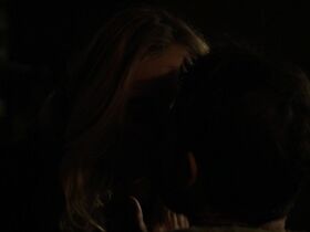 Дайан Крюгер секси – Мост s02e04 (2014) #19