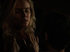 Дайан Крюгер секси – Мост s02e04 (2014) #20