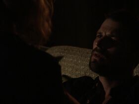 Дайан Крюгер секси – Мост s02e04 (2014) #23