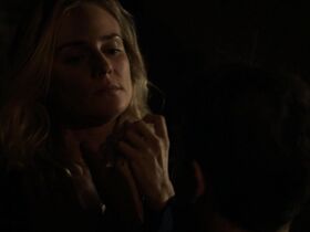 Дайан Крюгер секси – Мост s02e04 (2014) #27