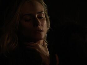 Дайан Крюгер секси – Мост s02e04 (2014) #31