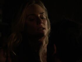 Дайан Крюгер секси – Мост s02e04 (2014) #37