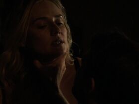 Дайан Крюгер секси – Мост s02e04 (2014) #39