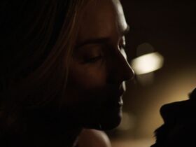 Дайан Крюгер секси – Мост s02e04 (2014) #47