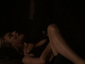 Дайан Крюгер секси – Мост s02e04 (2014) #57