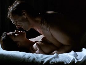 Марша Гэй Харден голая, Дона Рис голая – Увлечение (1992) #7