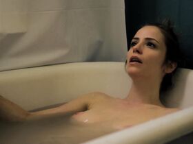 Джейми Рэй Ньюман голая – Любопытный (2012) #3