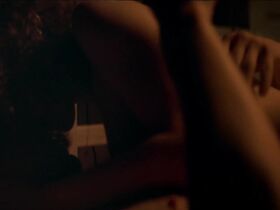 Таллула Роуз Хэддон голая – Поцелуй меня первым s01e04 (2018) #2