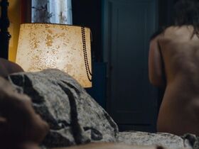 Сара Рамос голая – Долгая дорога домой s01e06 (2018) #2