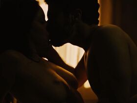 Каролине Абрас голая – Механизм s01e06 (2018) #2