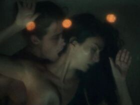 Клаудия Оана голая – Обнаженные s01e04 (2018) #3