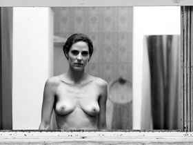 Рафаэла Манделли голая – Обнаженные s01e07 (2018)