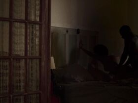 Тиффани Бун голая – Чи s01e09 (2018) #3