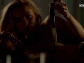 Магдалена Колесник голая – Город сокровищ s01e07 (2017) #3