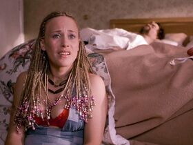 Кейт Бекинсейл секси, Патриша Аркетт секси – Маленькие пальчики (2003)