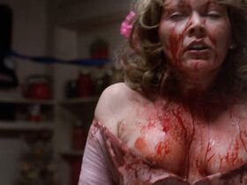 Джулия Даффи голая, Сьюзен Тайррелл голая – Ночное предупреждение (1981) #2