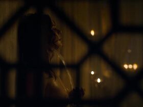 Белла Дэйн голая – Падение Трои s01e01 (2018) #2