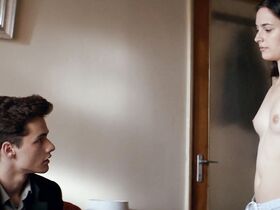 Юлия Александра Дину голая – Один шаг за серафимами (2017) #2