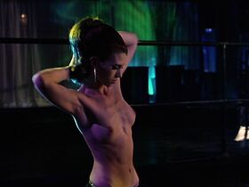 Жаклин ДеСантис голая, Джули МакНивен голая, Миша Седжвик голая – Путь Карлито 2: Восхождение к власти (2005) #3