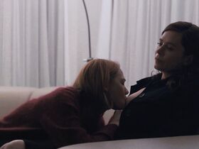 Анна Фрил голая, Луиза Краузе секси – Девушка по вызову s02e09 (2017)