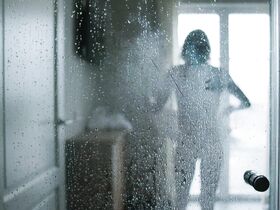 Сесилия Диш голая – Harter Brocken: Die Kronzeugin (2017)