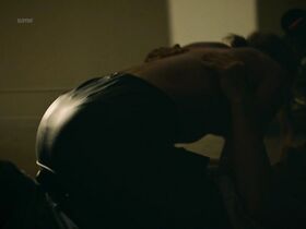 Ренате Реинсве голая – Белые парни s01e01 (2017) #4