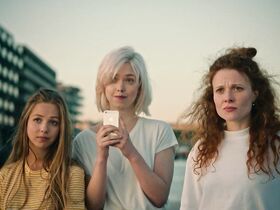 Ренате Реинсве голая, Ида Хелен Гойтил голая, Ханна Мария Гроннеберг голая, Ане Виола Семб голая – Белые парни s01 (2018) #1