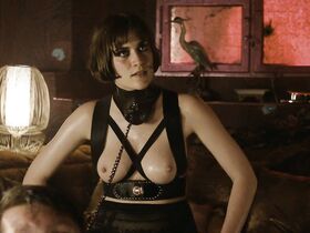 Софи Пфеннингсторф голая – Вавилон-Берлин (2017)