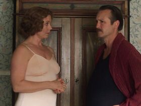 Анне Луизе Хассинг секси – Приморский отель s05e01 (2018) #4