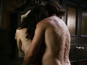 Катрина Балф голая – Чужестранка s03e11 (2017) #3