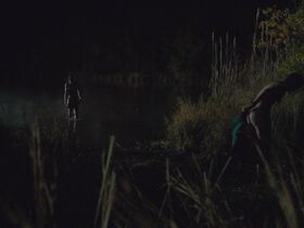 Клер ван дер Бом голая – Батл-Крик (2017) #2