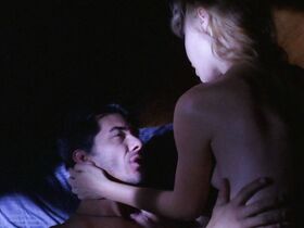 Шейла Бисли голая – Распространение тьмы (2017) #3