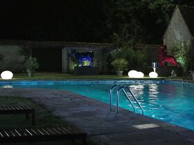 Тони Коллетт голая – Мадам (2017) #1