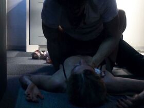 Самара Уивинг секси – Эксперимент «Офис» 2 (2017) #5