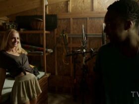 Людивин Рединг голая – Беглянка s01e01 (2018) #1